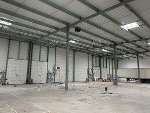 Entrepôt divisible de 3 036 m² à MOISSY-CRAMAYEL (77)