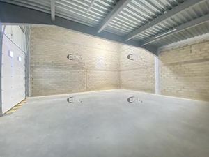 A louer ! Local d'actvitié neuf de 253m²