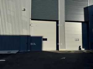 Locaux d'activités avec bureaux de 436 m²