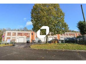 A LOUER  Site clos et sécurisé