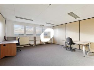 Bureaux avec espace de stockage