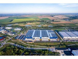 MEAUX (77)  à louer plateforme logistique de 38 000 m² composée de 4 cellules traversantes