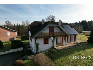 Belle maison dans ravissant village avec vue sur la foret