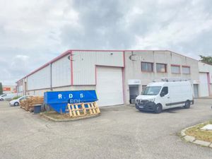 Local d'activités à louer Chassieu