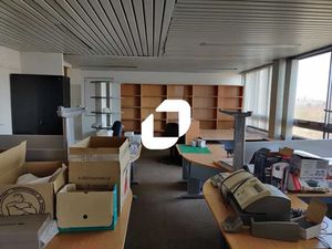 A VENDRE OU A LOUER  A proximité de la gare de Grigny-Centre