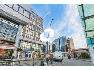 A LOUER  PROCHE RER A ET E