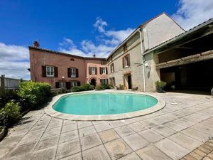 Kw Millenium vend maison et deux appartement (285 m²) à Andouque