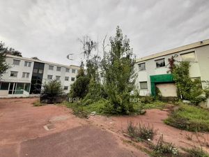 A LOUER - Bâtiment d'activité / logistique à Saint-Maur-des-Fossés (94)