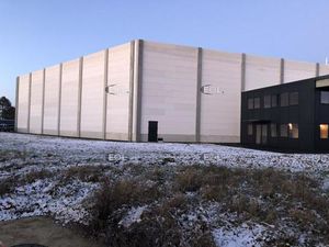 DOURDAN (91) cellules d'entreposage avec ICPE