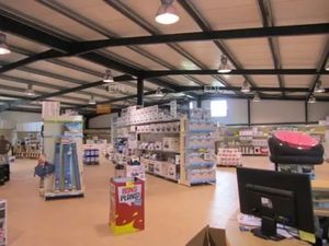 A louer bâtiment à usage d'activités/commerce