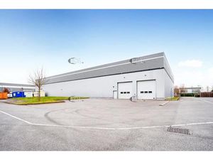 A LOUER - entrepôt avec bureaux de 3 268 m² à Bailly-Romainvilliers (77)