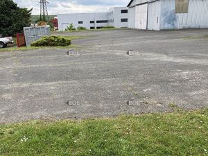 A LOUER - entrepôt avec bureaux de 750 m² sur 6 500 m² de terrain à meaux (77)