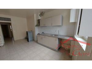 Location appartement 2 pièces 65m2 Sézanne 51120 - 580 € - Surface Privée