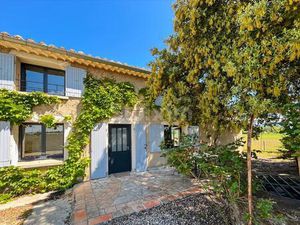 Ferme en pierre  entièrement rénovée à Cléon d'Andran.