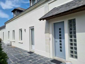 Location Appartement 3 pièces à Sainte-Gemmes-sur-Loire (49130) : à louer 3 pièces / 80m² 