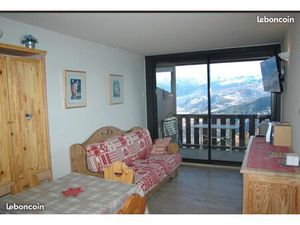 APPARTEMENT avec terrasse proche des pistes