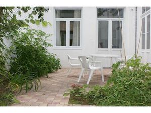 F1 Meublé – Lille Hyper Centre avec cour privative