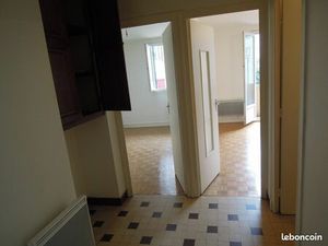 Grenoble 2P+C situé rue Docteur Hermite  quartier Vallier / clinique Mutualiste  40m2