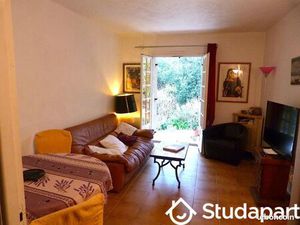 Chambre 1 pièce 9 m²