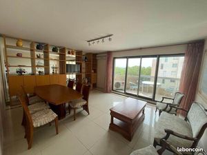 Chambre 1 pièce 85 m²