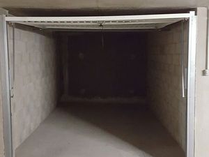 Garage fermé 14 m2 dans résidence récente-sécurisée