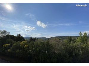 Chambre 1 pièce 100 m²