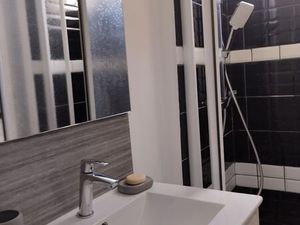 Maisonnette meublee avec cour