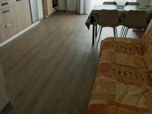 Studio meublé a l'année avec parking