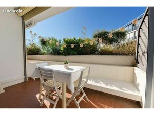 Studio meublé avec terrasse Le Grau du roi