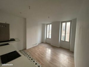 Appartement T3 rénové centre ville