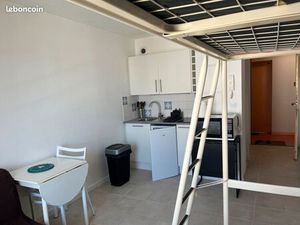 Studio propre et lumineux quartier St Clément libre DE SUITE