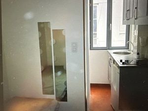 Chambre de bonne. Paris 7ème