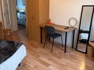 T1 meublé 28m² bas des facs avec place de parking