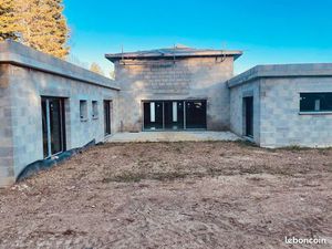 Vila en U plain pied