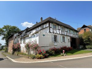 3%COM Corps de ferme avec dépendance à rénover au centre du village