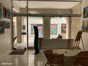 Hyper centre - T2 meublé 37m2 + local commercial 17m2