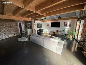 Loft/Atelier/Surface 3 pièces 160 m²