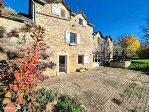 Maison 11 pièces 202 m²