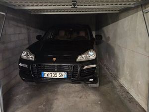 Garage box fermé securisé 18m2