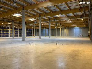 Local logistique 6 345 m²