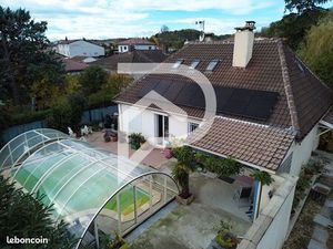 Propriété 6 pièces 148 m²