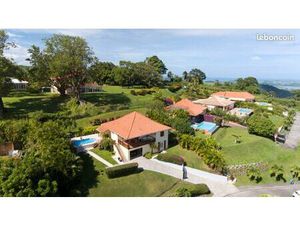 Villa 6 pièces de 222m2