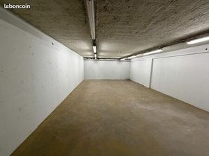 À vendre grand box Ivry sur Seine - à l’entrée du périphérique