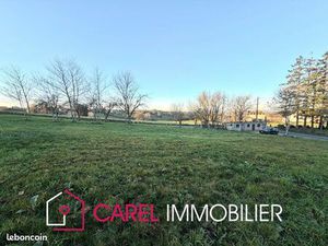 Terrain constructible - 1445m2 - Entre Luc et Lax (12160 BARAQUEVILLE)