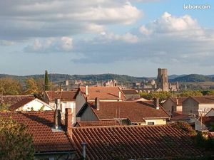 Appartement 4 pièces env. 70 m2 balcons et vue sur la cité