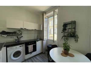 Location appartement  m² T-2 à Marseille 5  684 €