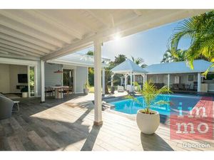 Magnifique Villa 4 chambres avec pool house et bungalow indépendant