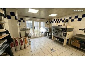 Local d'activité 100 m²