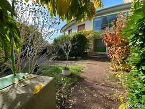 Maison 10 pièces 218 m²