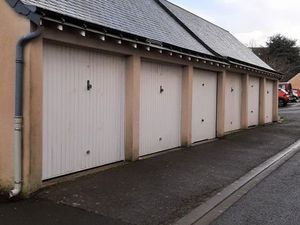 17m2 Box avec un grenier – Contrat longue durée – Résidence Le Petit Sentier Quartier Berg